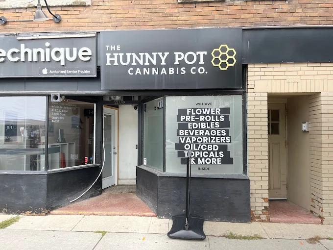 The Hunny Pot store front