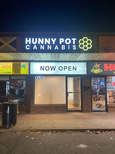 The Hunny Pot Cannabis Co. store front
