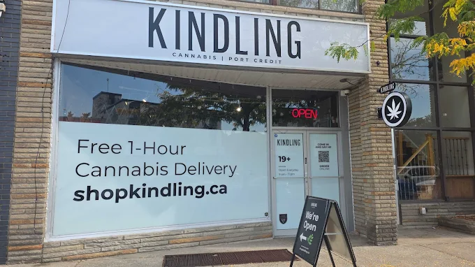 KINDLING CANNABIS PORT CREDIT store front