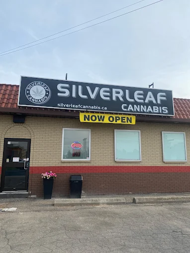 Silverleaf Cannabis store front
