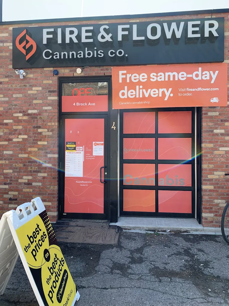 Fire & Flower Cannabis Co. - Fire & Flower Cannabis Co. - Toronto Parkdale store front