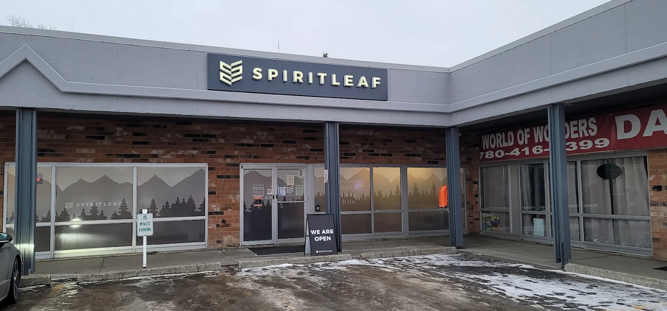 Spiritleaf - Spiritleaf - Sherwood Park store front