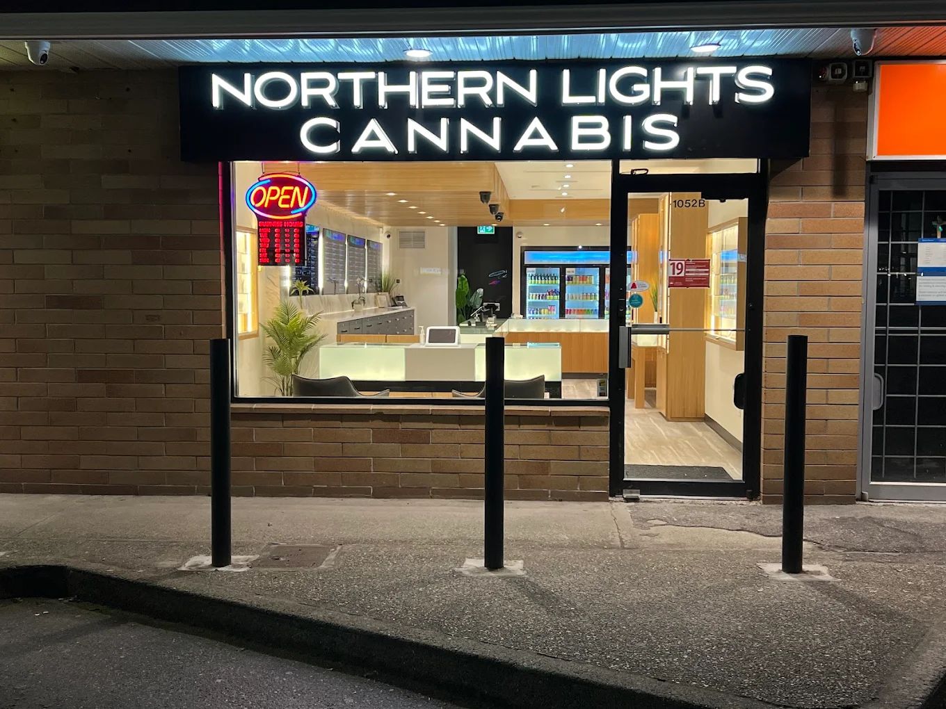 Northern Lights Cannabis - Northern Lights Cannabis - Coquitlam store front