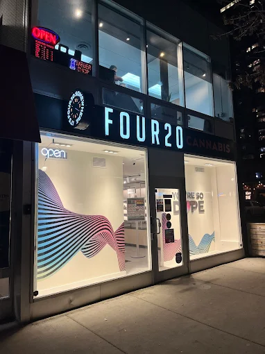 FOUR20 - 17th Ave West store front
