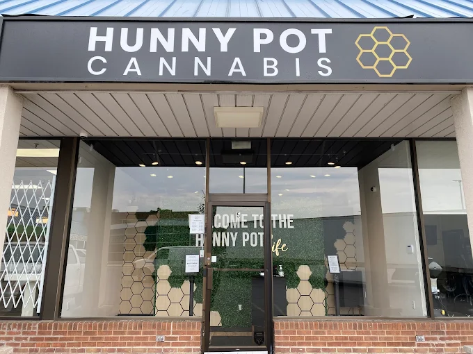 Hunny Pot Cannabis - Hunny Pot Cannabis - North Niagara store front