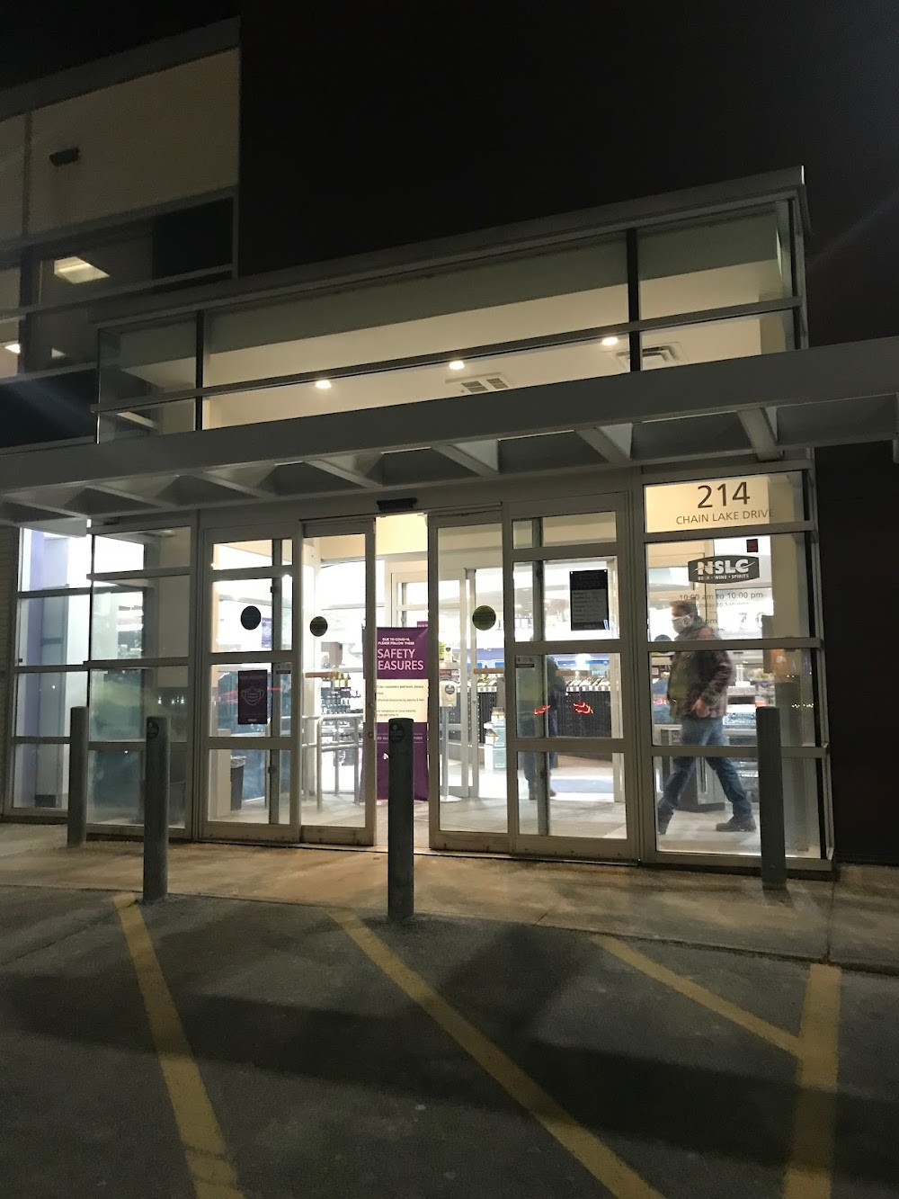 NSLC - Bayers Lake Park store front