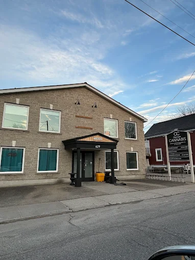 Olympia Cannabis - Olympia Cannabis - Merrickville store front