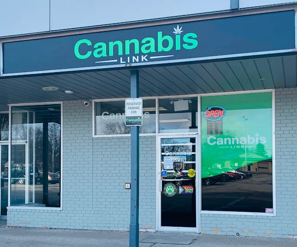 Cannabis Link - Cannabis Link - Springbank store front