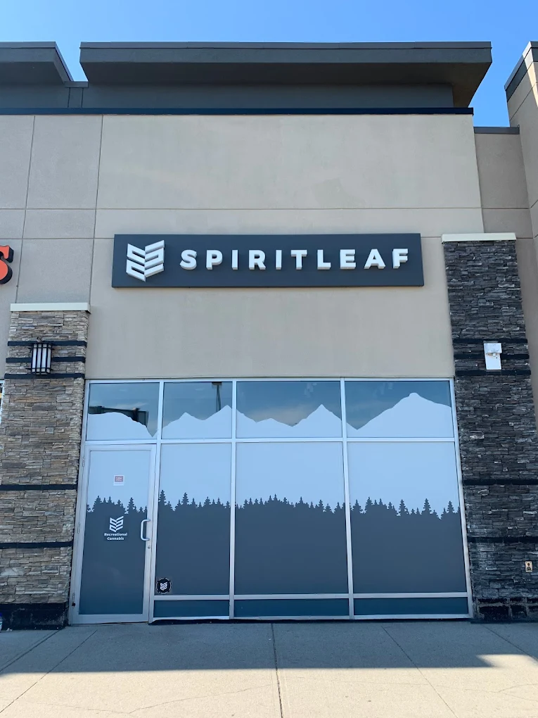 Spiritleaf - Spiritleaf - Heritage Links store front
