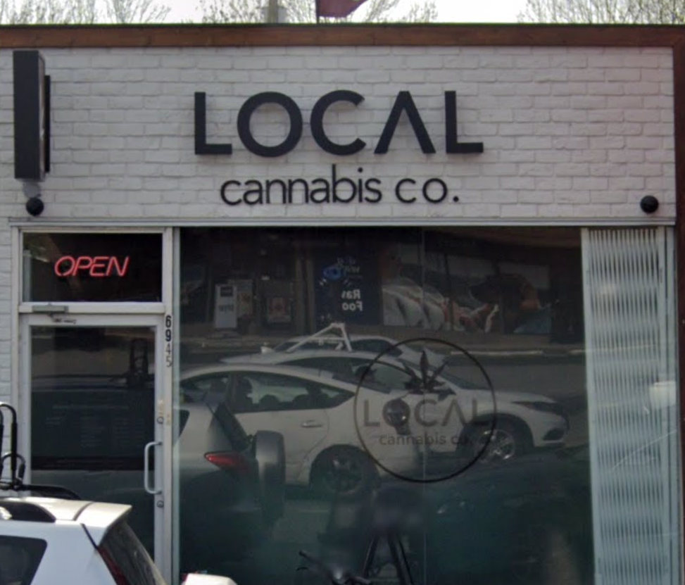 Teddys Little Cannabis Co - Teddys Little Cannabis Co. - Victoria Drive store front