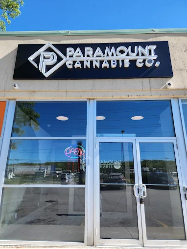 Paramount Cannabis - Paramount Cannabis - Midland store front