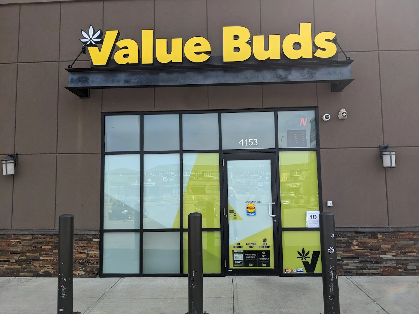 Value Buds - Value Buds - Lloydminster store front