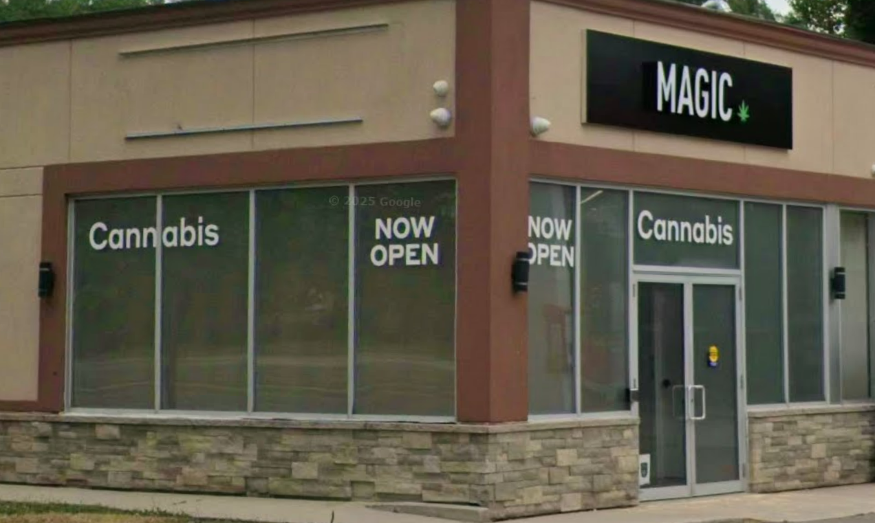 Tokyo Smoke - Tokyo Smoke - 4660 Kingston Rd store front