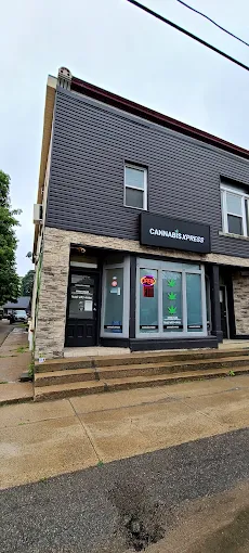 Cannabis Xpress - Cannabis Xpress - Hillsdale store front