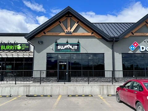 Summit Cannabis Co. - Summit Cannabis Co. - Fernie store front