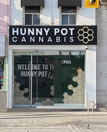 Hunny Pot Cannabis - Hunny Pot Cannabis - Summerhill store front