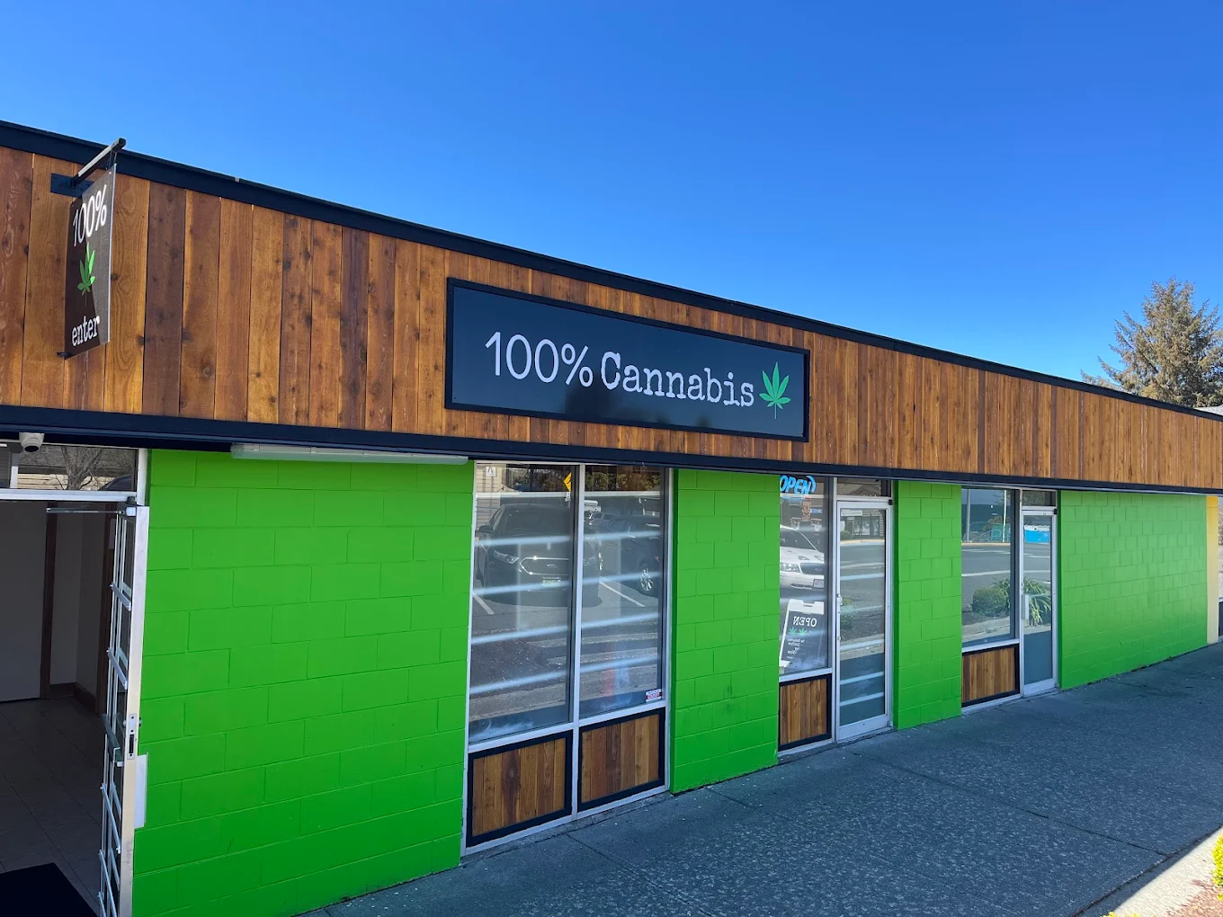 100% Cannabis - Port Hardy store front