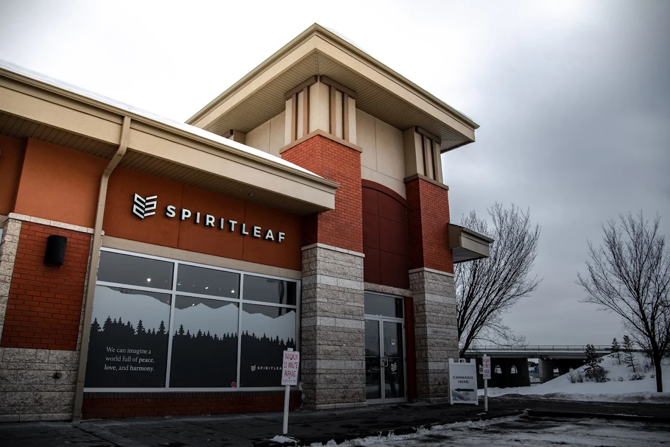 Spiritleaf - Spiritleaf - Millrise store front