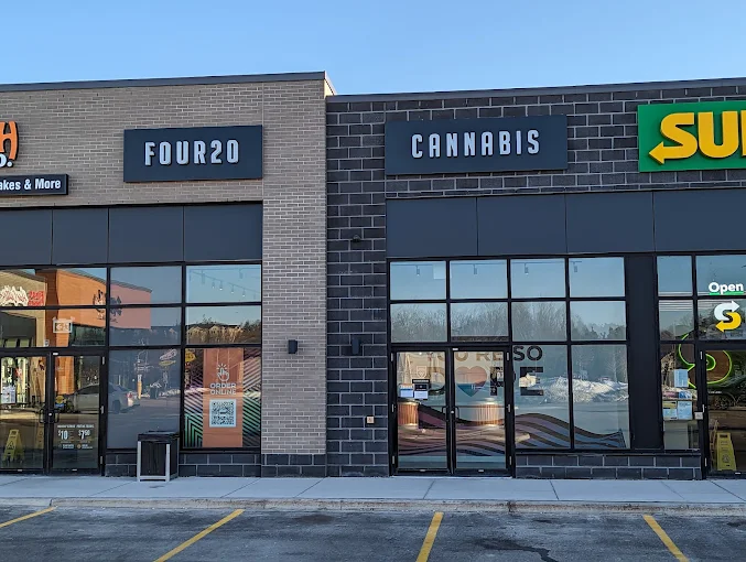FOUR20 - FOUR20 - Pioneer Park store front
