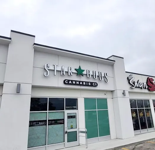 Star Buds Cannabis Co. - Star Buds Cannabis Co. - Winnipeg - Pembina store front