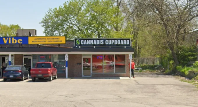 Cannabis Cupboard - Cannabis Cupboard - Brantford store front