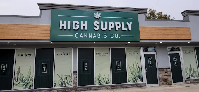 High Supply Cannabis Co - High Supply Cannabis Co - Brantford store front