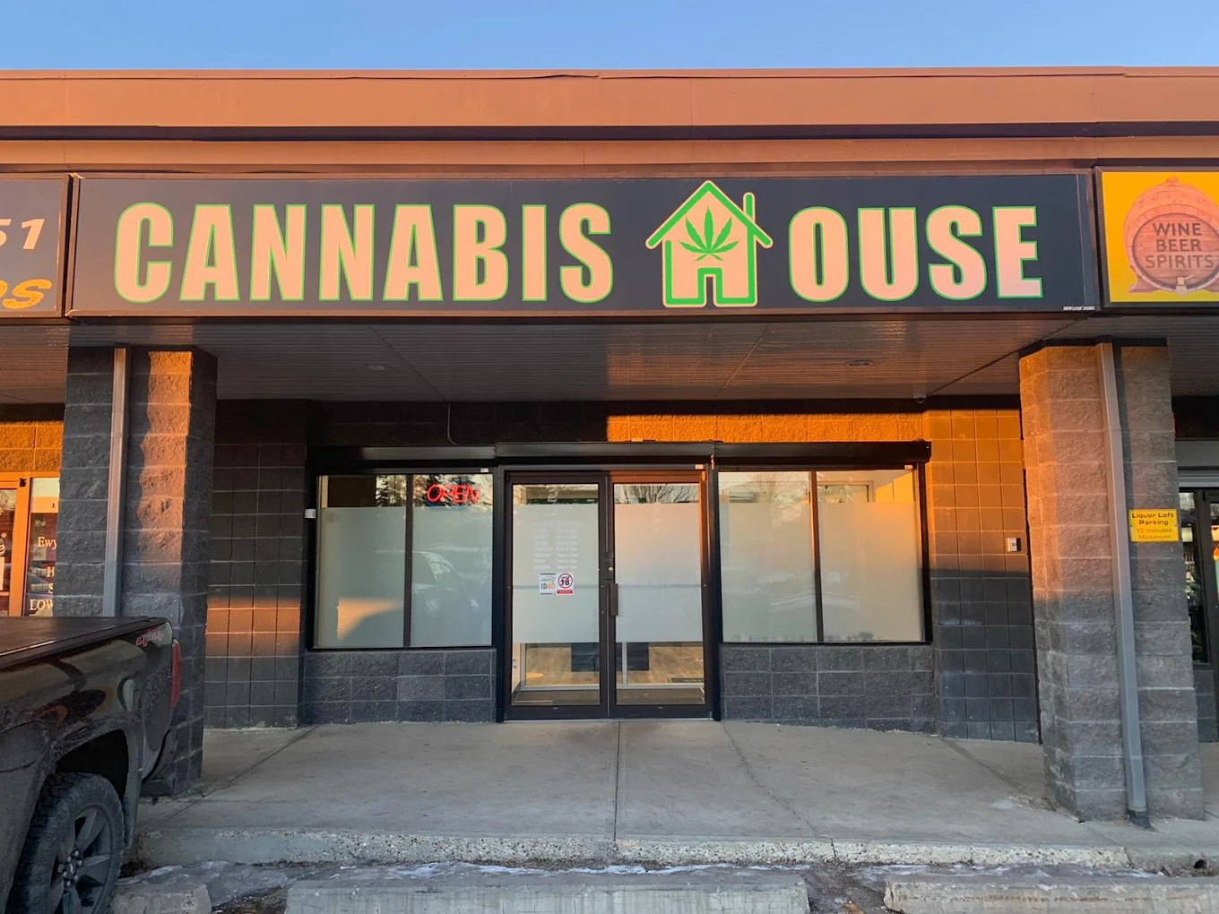 Cannabis House - Cannabis House - Parkwest store front