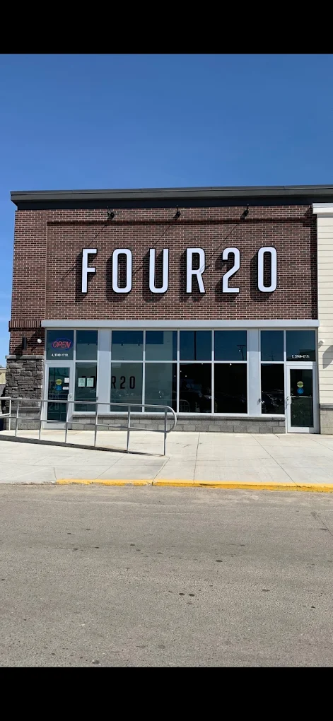 FOUR20 - FOUR20 - Tamarack store front