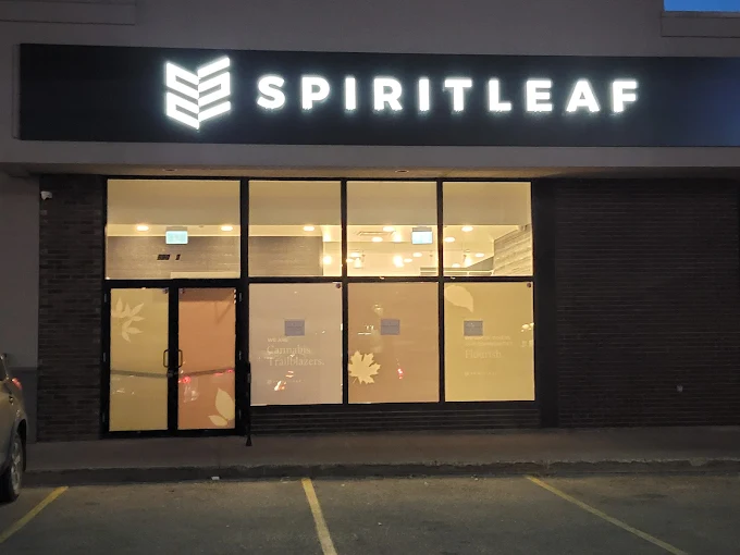 Spiritleaf - Spiritleaf - Polo Park store front
