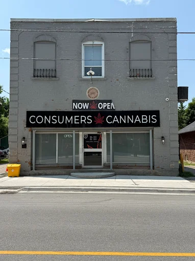 Consumers Cannabis - Consumers Cannabis - Erin store front