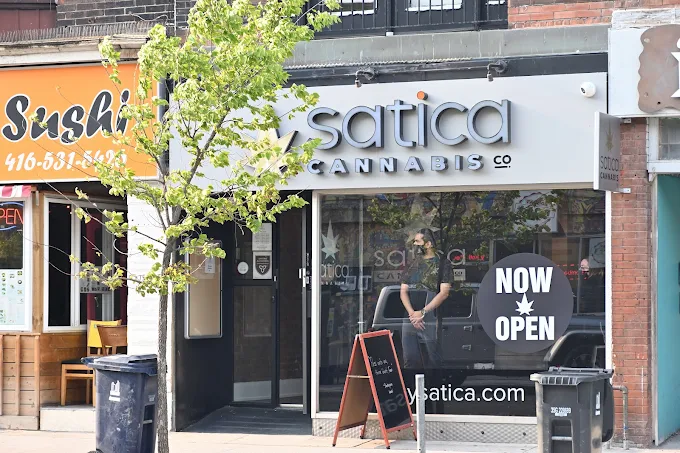 Satica Cannabis - Satica Cannabis - Orangeville store front