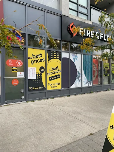 Fire & Flower Cannabis Co. - Fire & Flower Cannabis Co. - Etobicoke The Queensway store front
