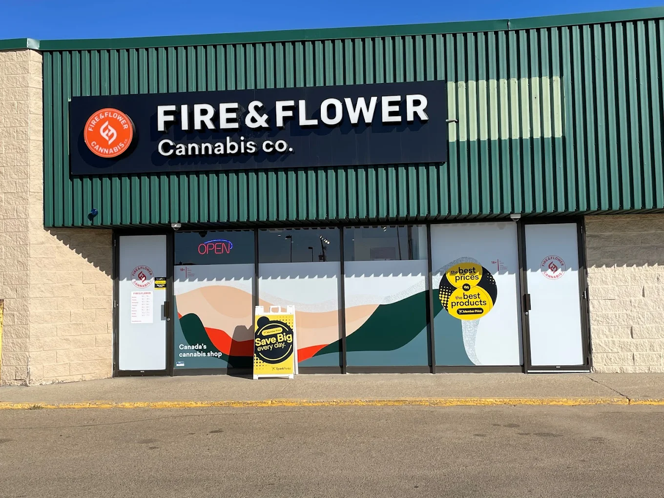 Fire & Flower Cannabis Co. - Fire & Flower Cannabis Co. - Stettler store front
