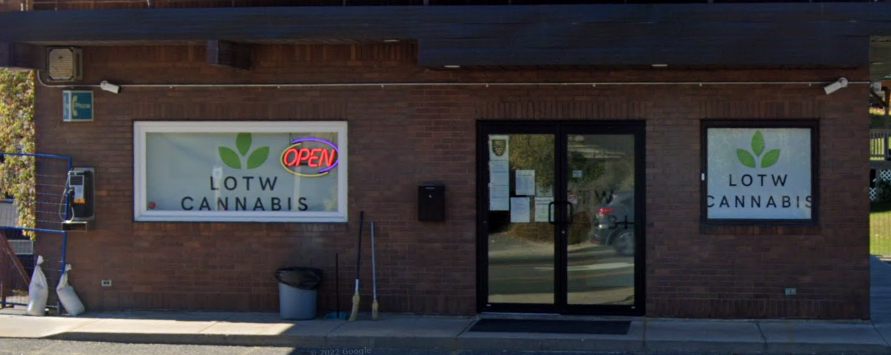 Lake of the Woods Cannabis - Lake of the Woods Cannabis store front