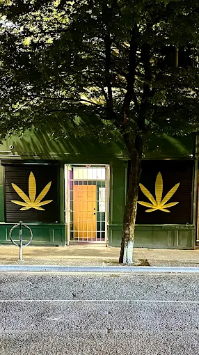 East Side Cannabis - East Side Cannabis store front
