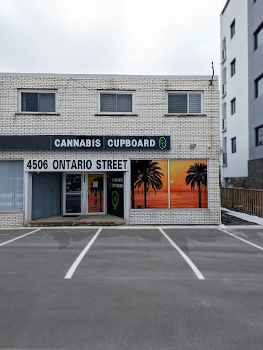 Cannabis Cupboard - Cannabis Cupboard - Beamsville store front