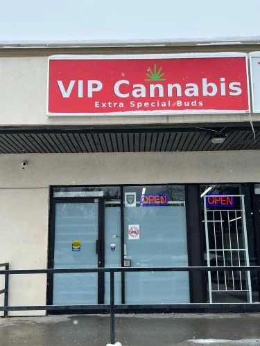 VIP Cannabis Co. - VIP Cannabis Co. - Cambridge Galt store front