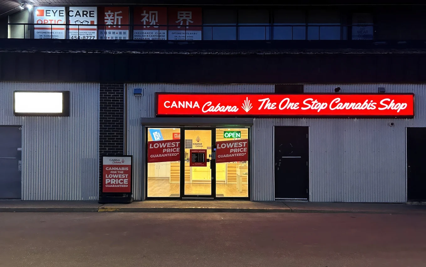 Canna Cabana - Varsity store front