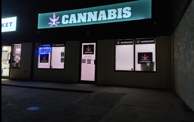T Cannabis - T Cannabis - Fort Frances store front
