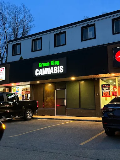 Green King Cannabis - Green King Cannabis - Dundas store front