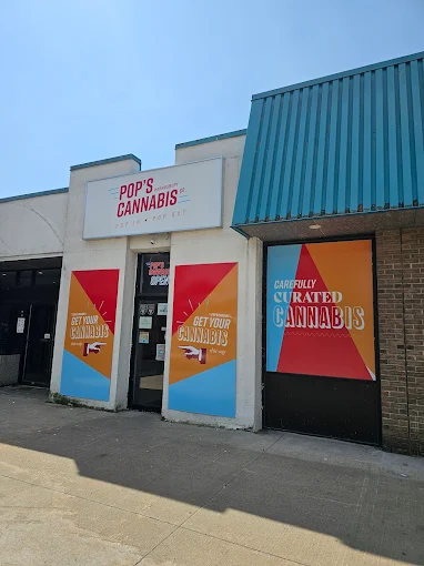 Pop's Cannabis Co. - Pop's Cannabis Co. - Hawkesbury store front
