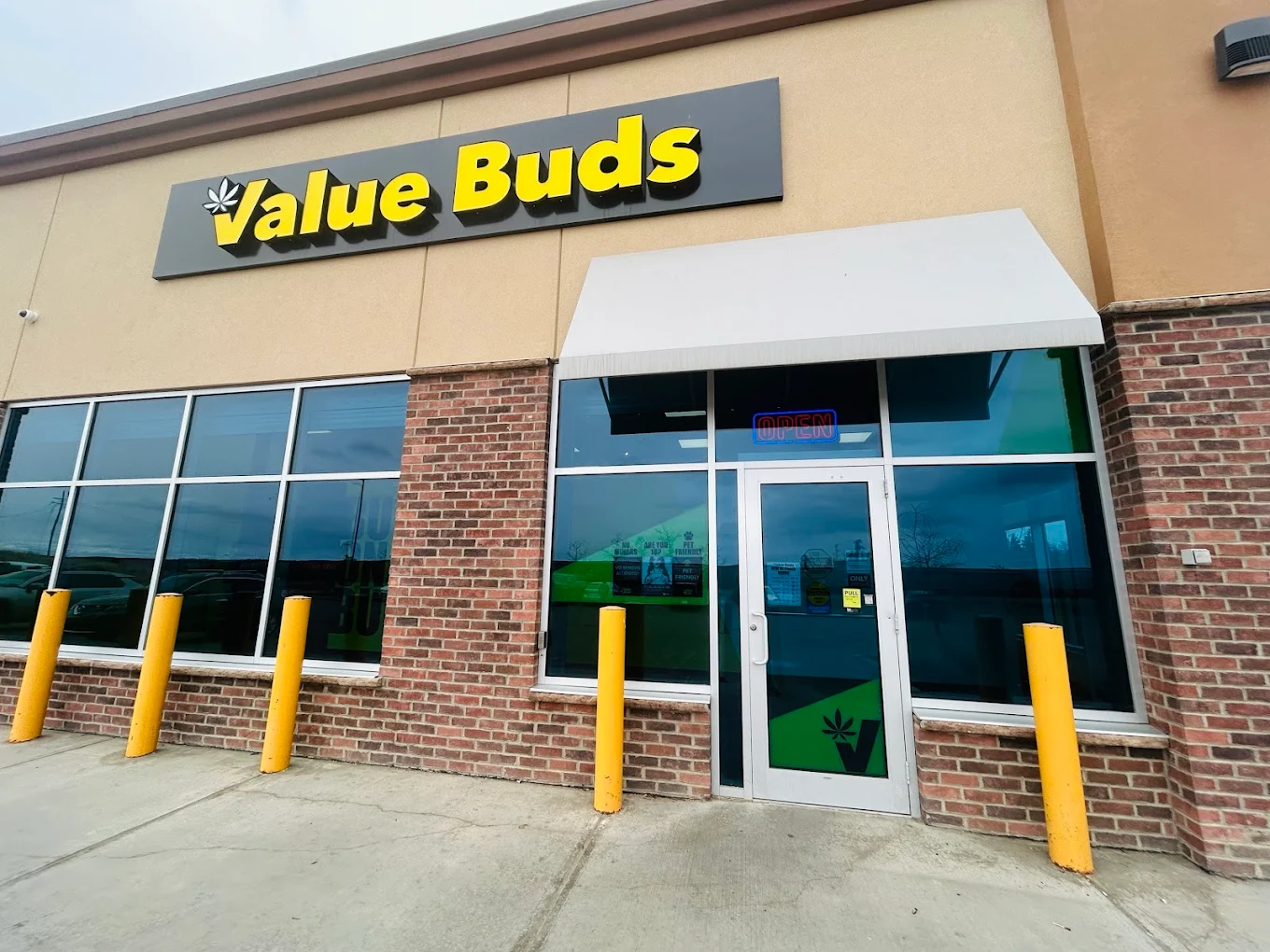 Value Buds - Value Buds - Railtown store front