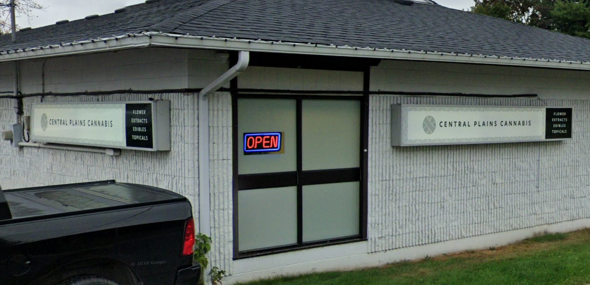 Central Plains Cannabis - Central Plains Cannabis store front