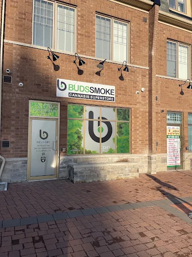 Buds Smoke - BUDSSMOKE - Brampton store front
