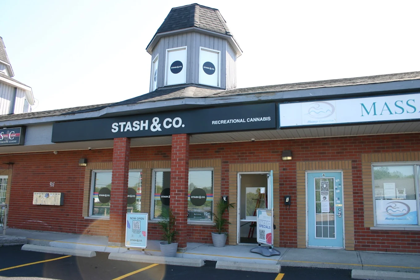 Stash & Co. - Stash & Co. - Oshawa store front