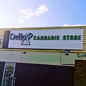 Delta 9 - Delta 9 - Thompson store front