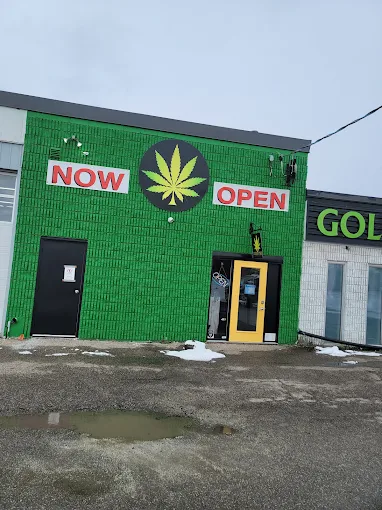 Golden Tree Cannabis - Golden Tree Cannabis - Shelburne store front
