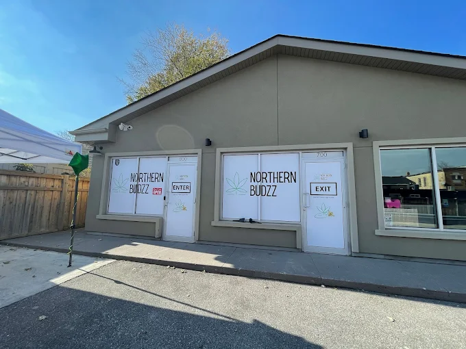 Northern Budzz - Northern Budzz store front