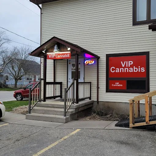 VIP Cannabis Co. - VIP Cannabis Co. - New Hamburg store front