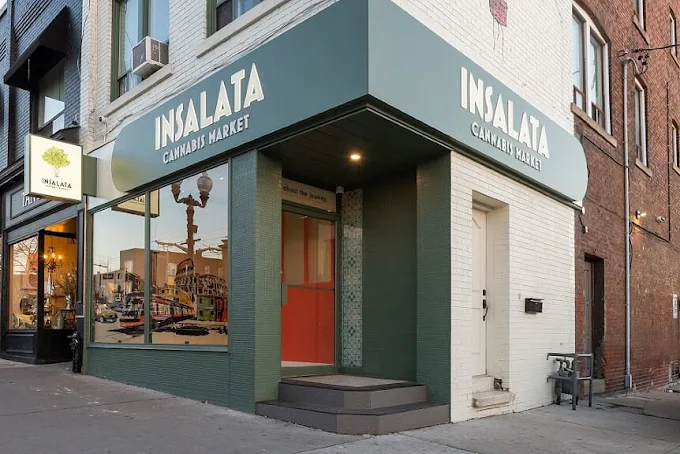 Insalata Cannabis Market - Insalata Cannabis Market - Toronto store front